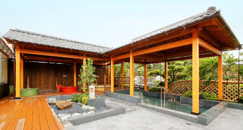 インターナショナルリゾートホテル湯楽城