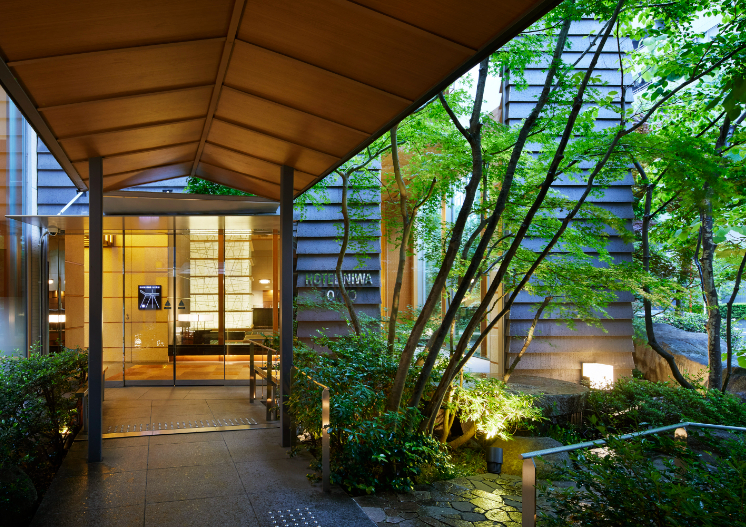 庭のホテル 東京