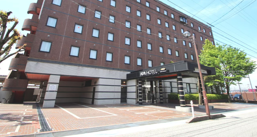 アパホテル〈魚津駅前〉