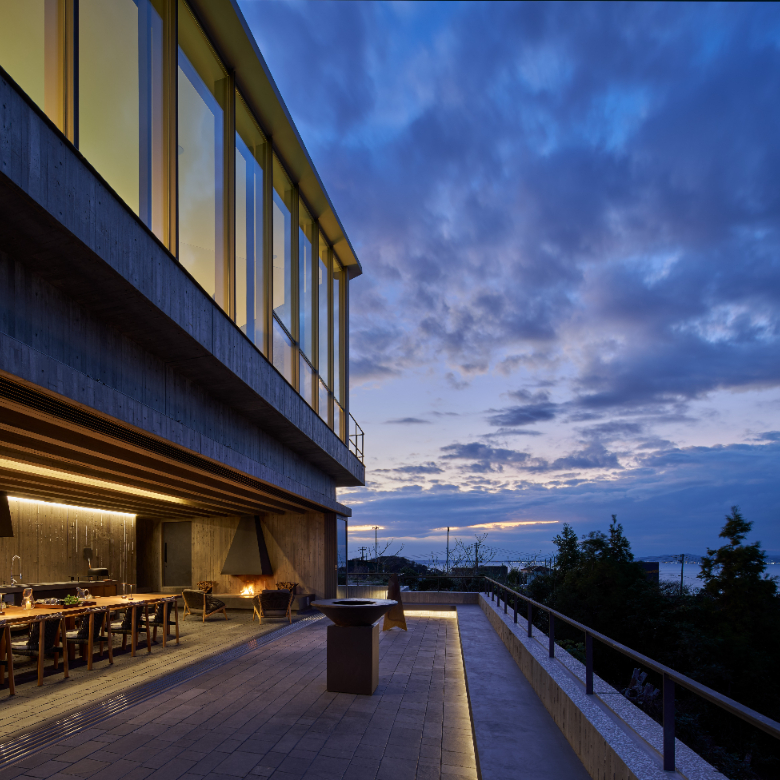 The Stratum（ザ・ストラタム）