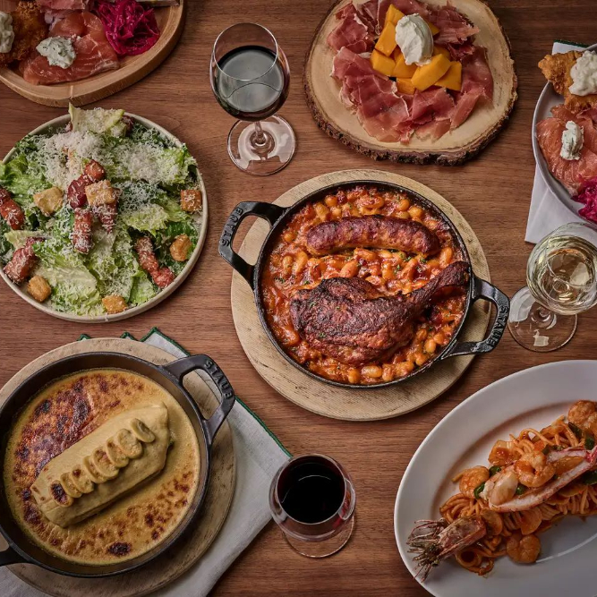 The TAILOR YARD MAIN DINING/The TRAVELERS HOUSE ROOFTOP BAR