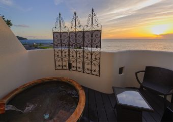 BEAUTY&SPA　RESORT　IZU　頬杖の刻
